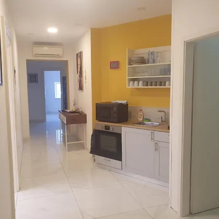 Group Oasis Apartment Split